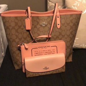 Reversible Coach tote with matching wallet